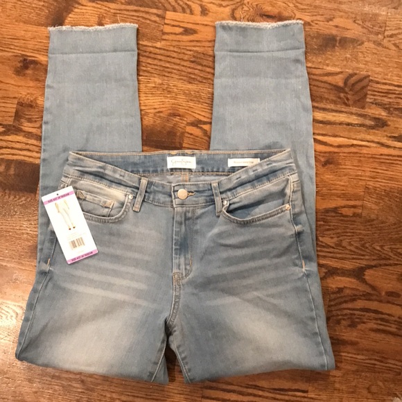 Jessica Simpson Relaxed Skinny Crop Jeans - Picture 6 of 14